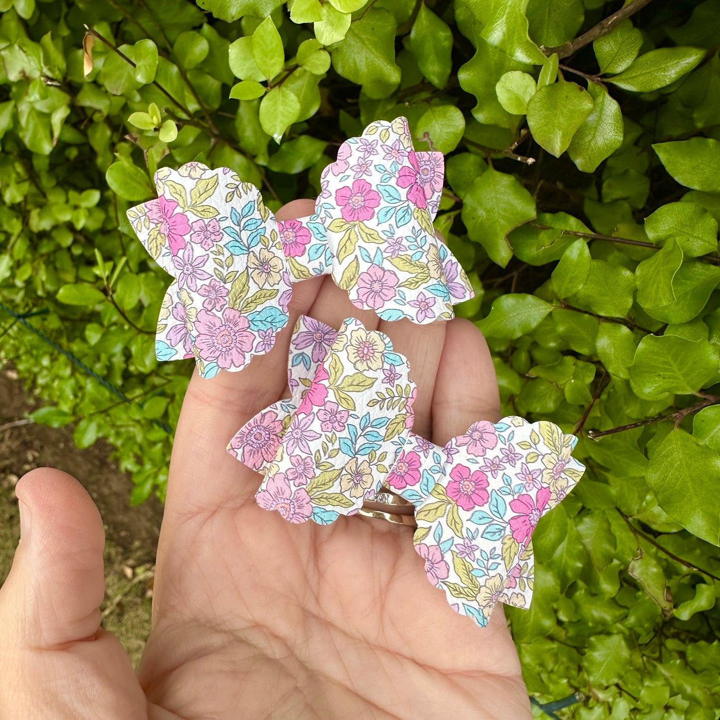 Scalloped Mini Beauty Bow (6.25cm)