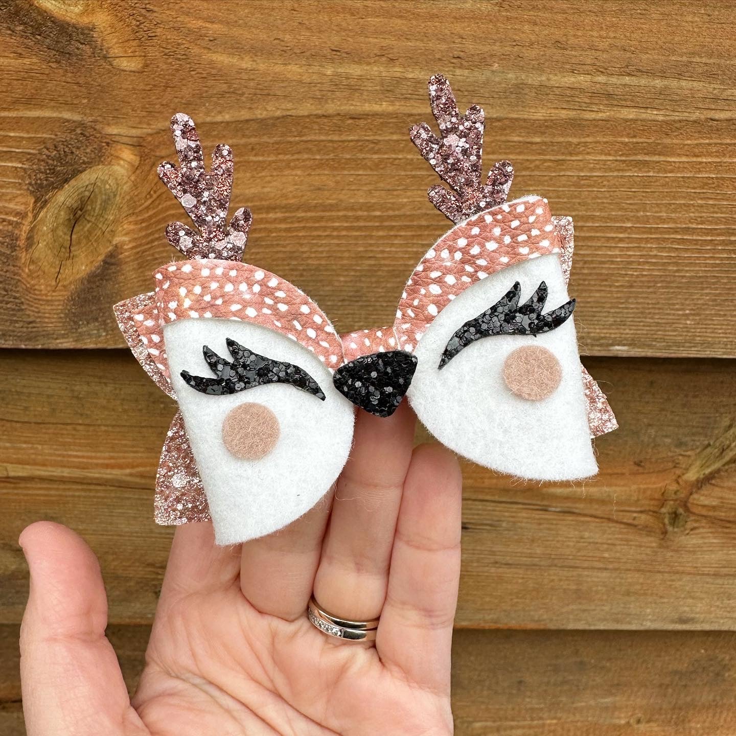 Dasher Reindeer Bow (Natural)