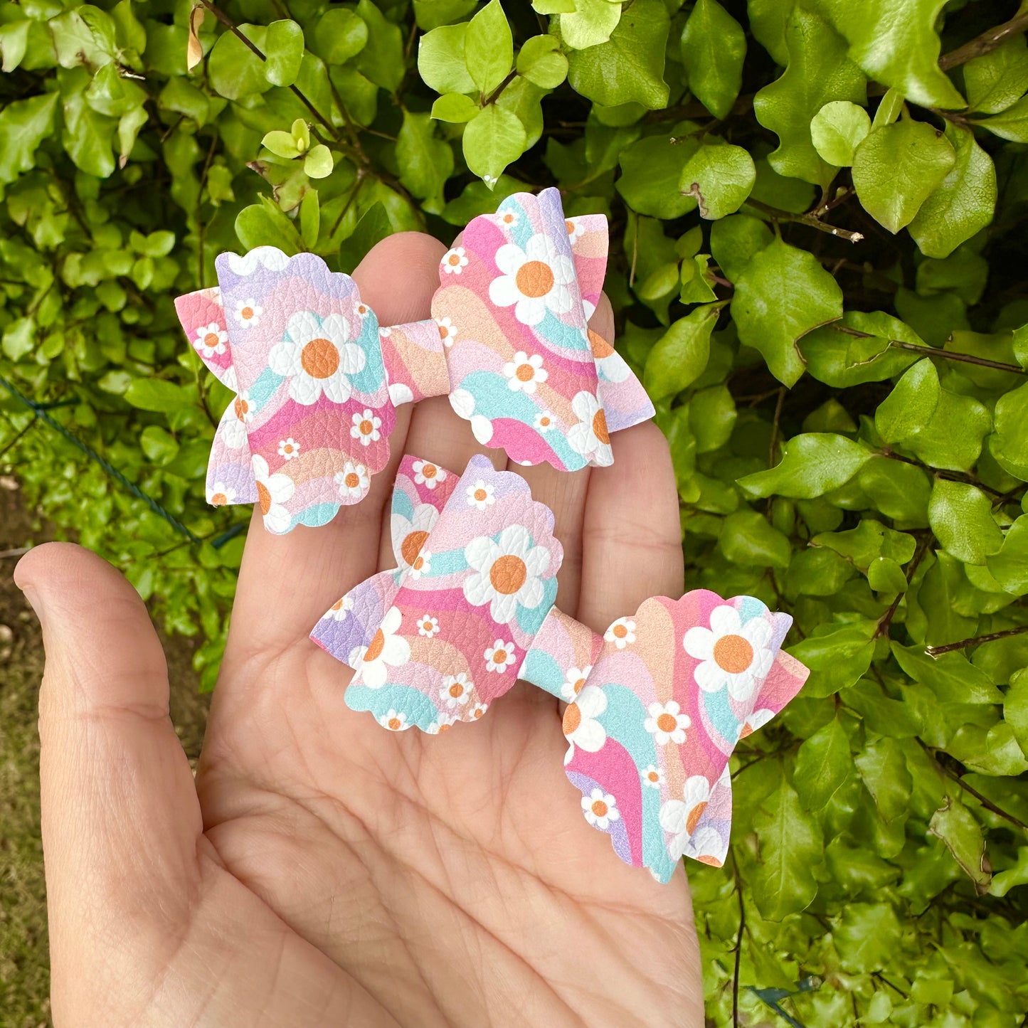Scalloped Mini Beauty Bow (6.25cm)