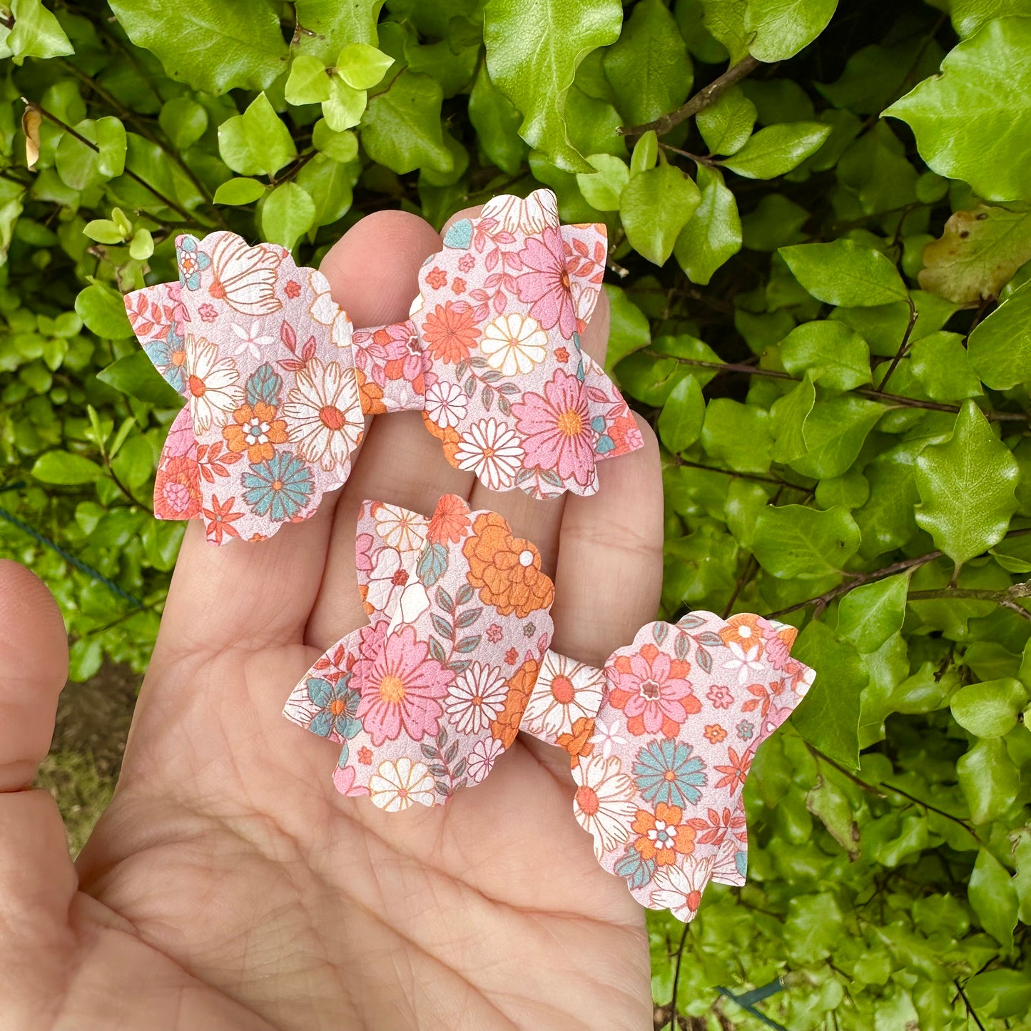 Scalloped Mini Beauty Bow (6.25cm)