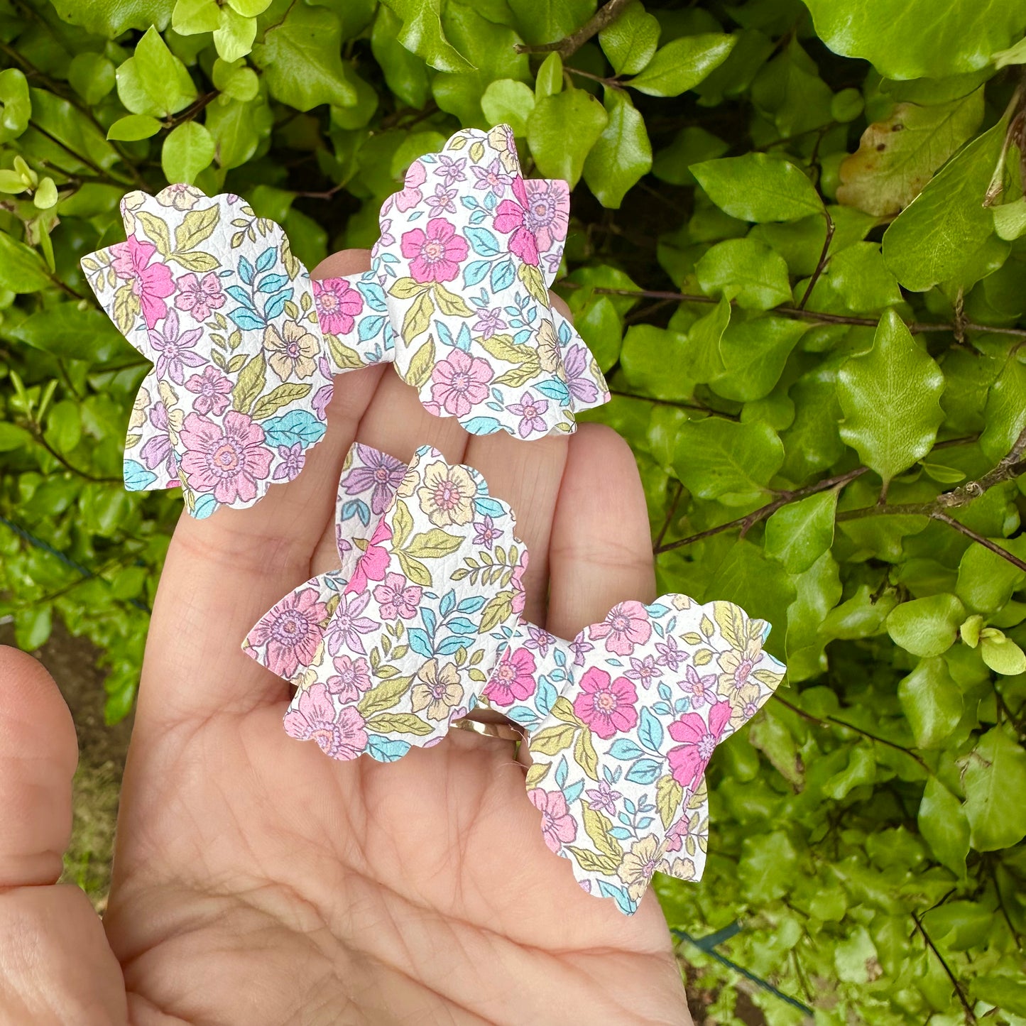 Scalloped Mini Beauty Bow (6.25cm)