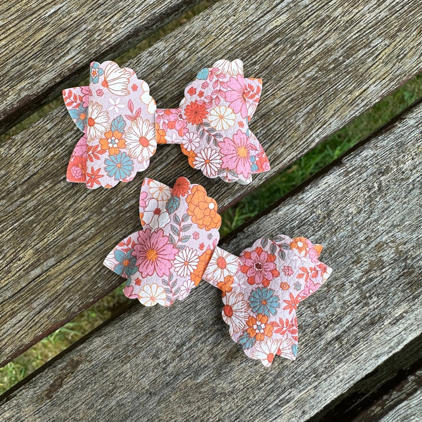 Scalloped Mini Beauty Bow (6.25cm)