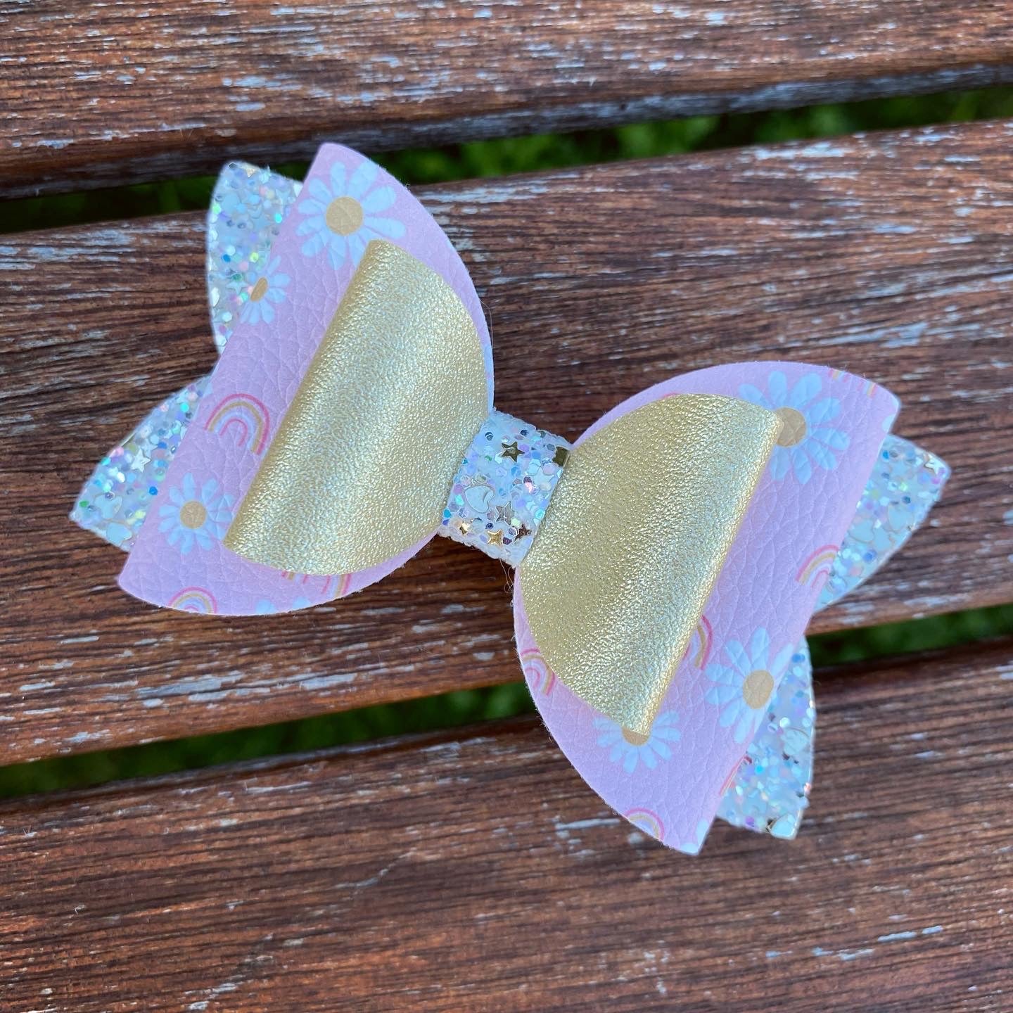Daisies & Rainbows Gold Imogen bow