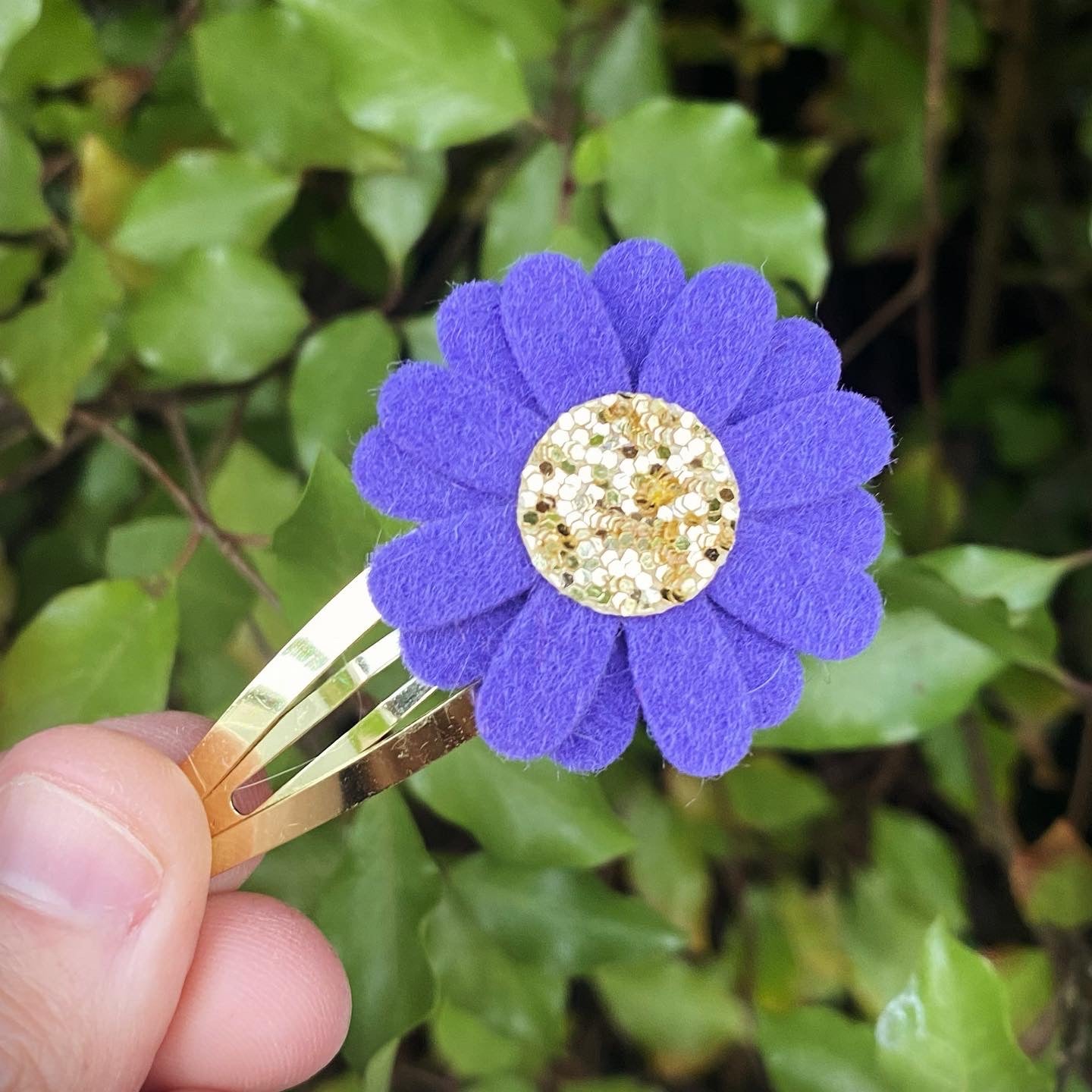 Felt Daisy Snap Clip (#49 Dark Lavender)