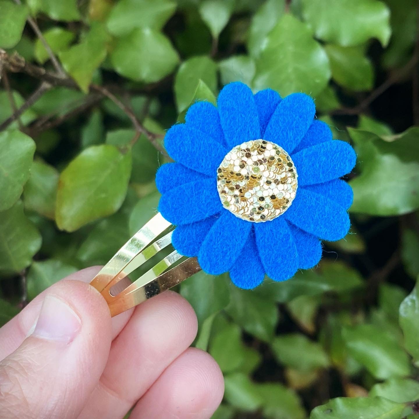 Felt Daisy Snap Clip (#47 Cornflour)
