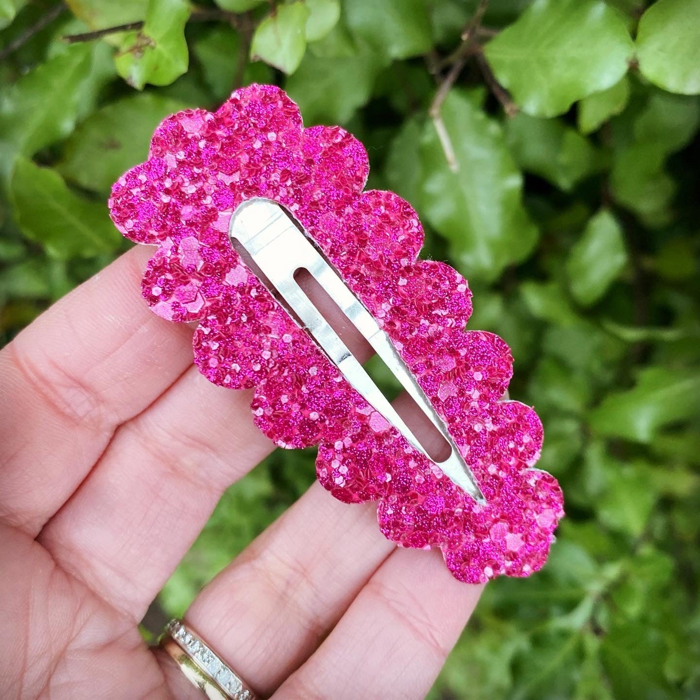 Raspberry Diamond Dust Large Snap Clip