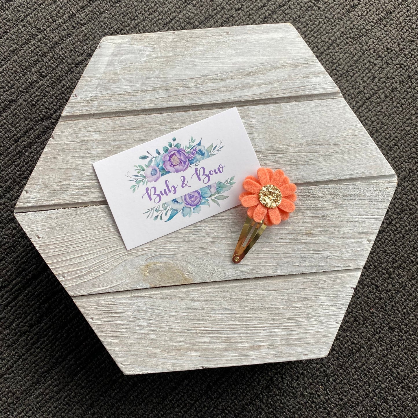 Felt Daisy Snap Clip (#7 Papaya)
