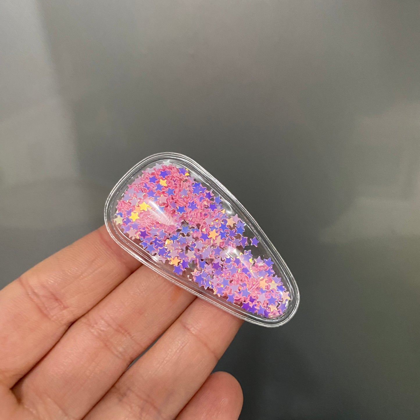 Light Pink Stars Shaker Snap Clip
