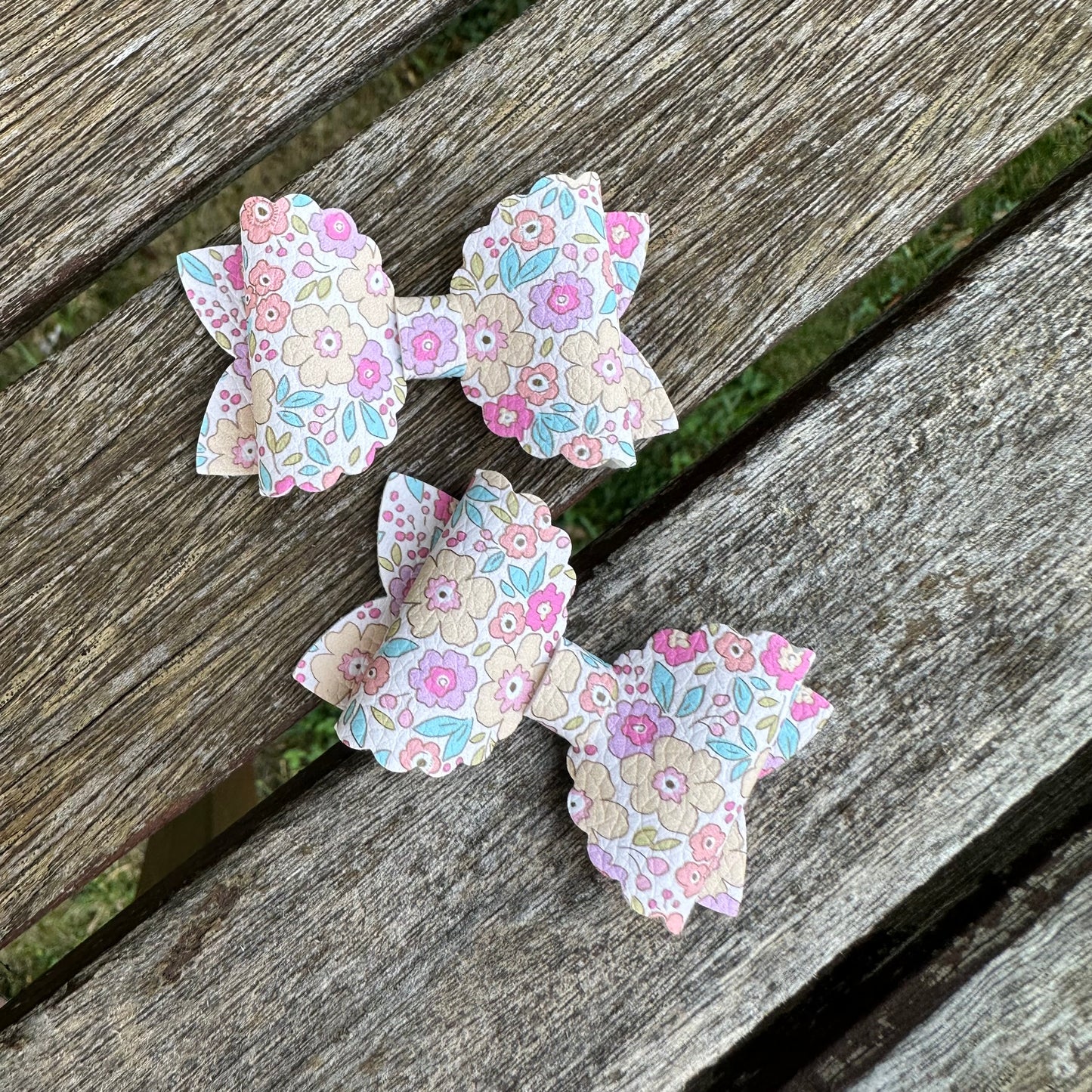 Scalloped Mini Beauty Bow (6.25cm)