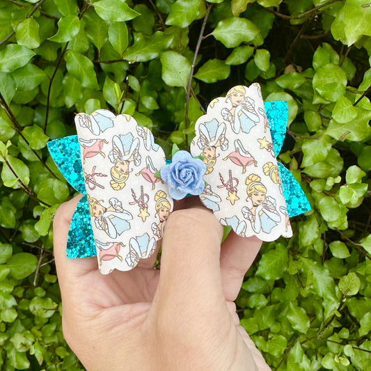 Slipper Princess Scalloped Beauty Bow (9cm)