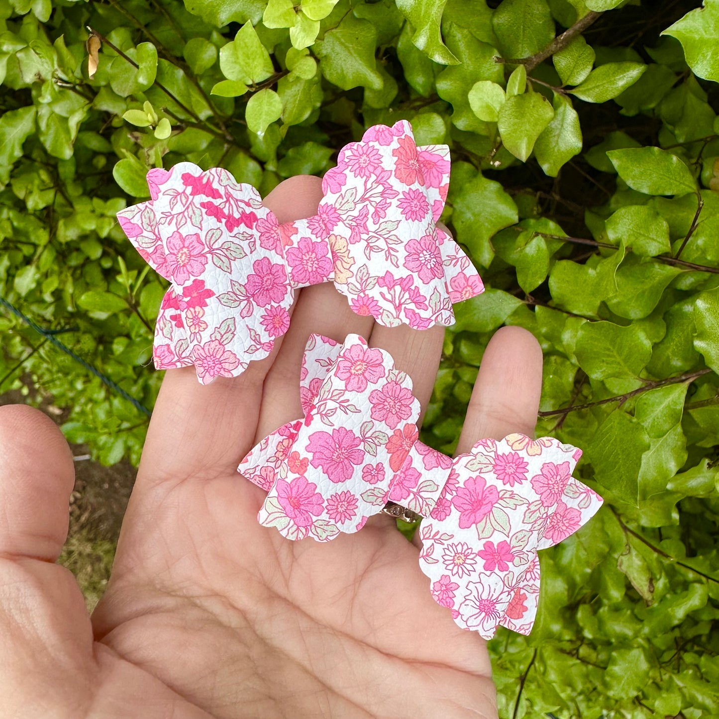 Scalloped Mini Beauty Bow (6.25cm)