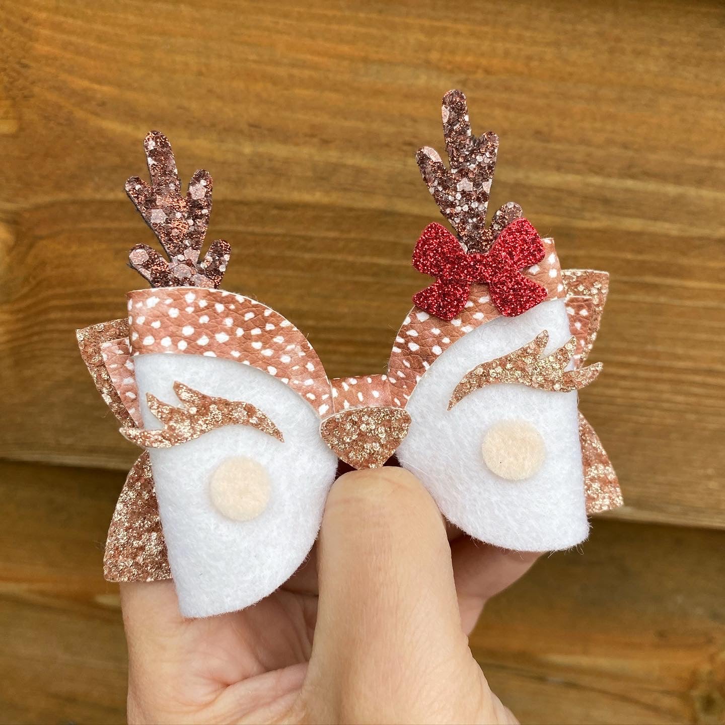 Dasher Reindeer Bow (Red Bow)