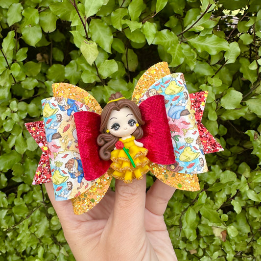Belle Maria Clay Bow