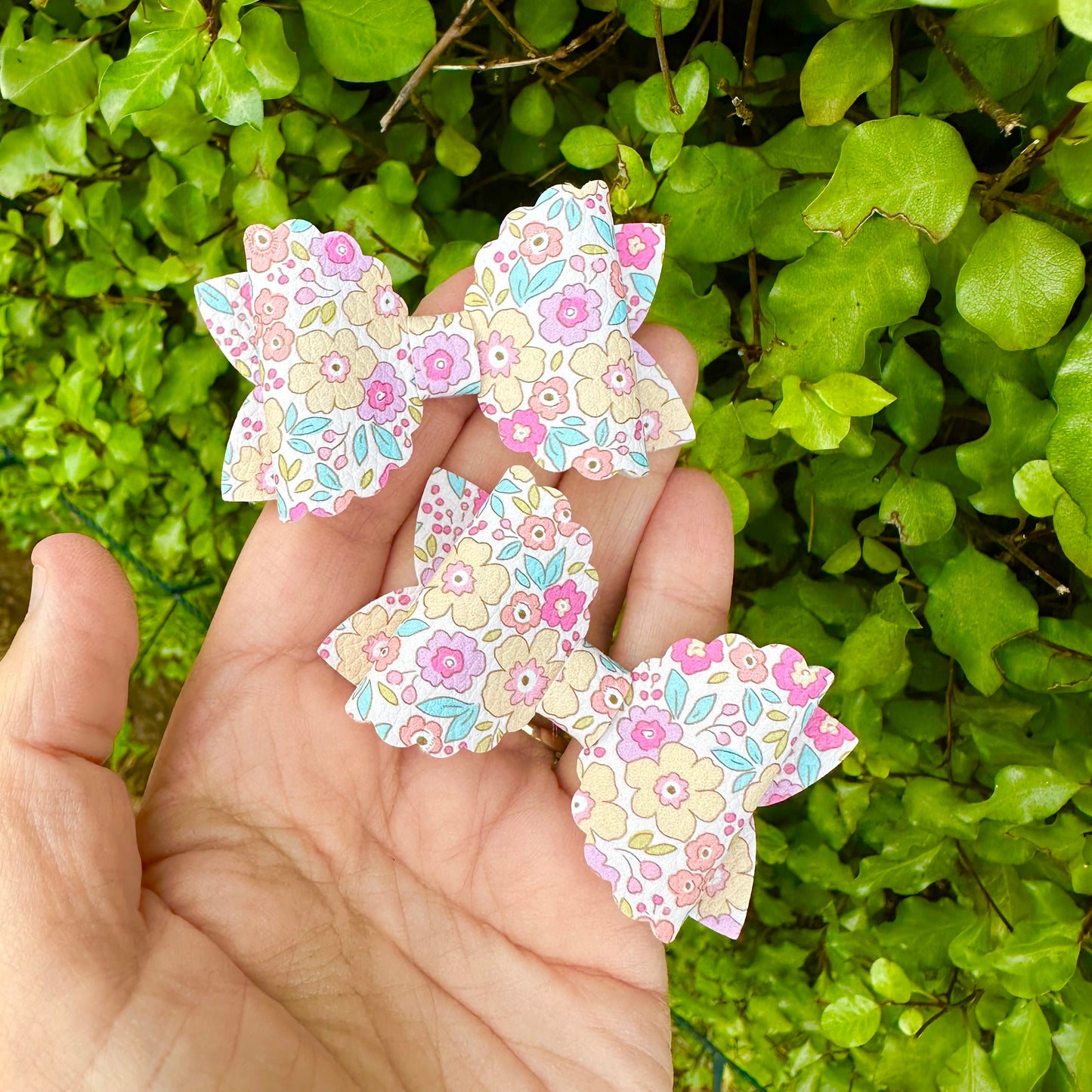 Scalloped Mini Beauty Bow (6.25cm)