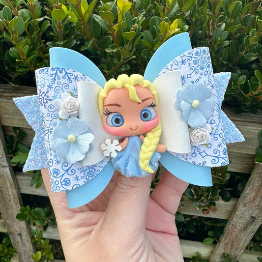 Elsa Maria Clay bow