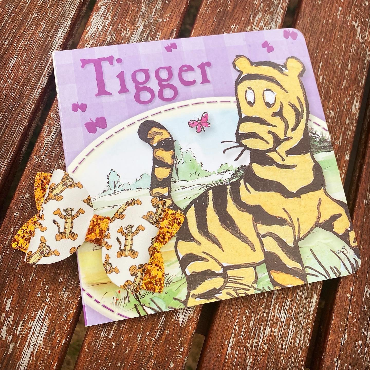 Tigger Imogen bow