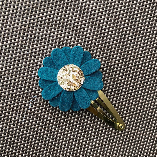 Felt Daisy Snap Clip (#51 Peacock)