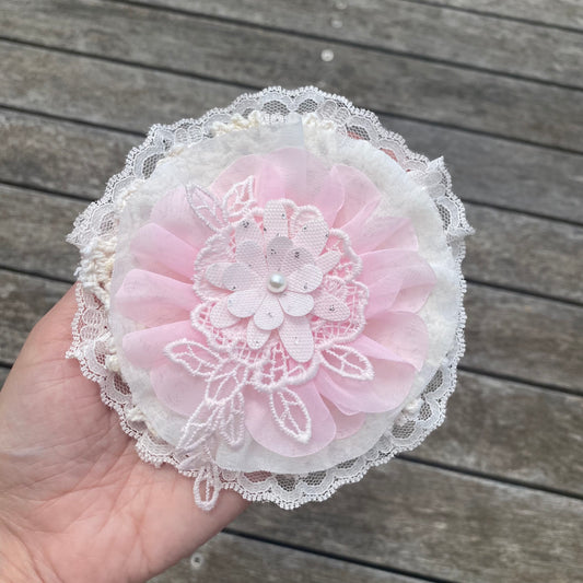 Vintage Lace Flower (Large)