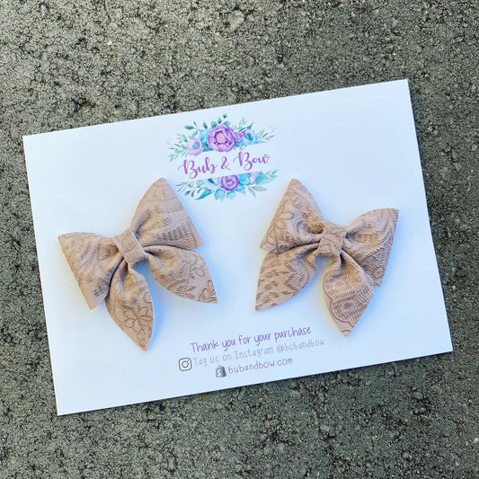 Vintage Floral Embossed Mini Sailor Piggy Clips (Rosewood)