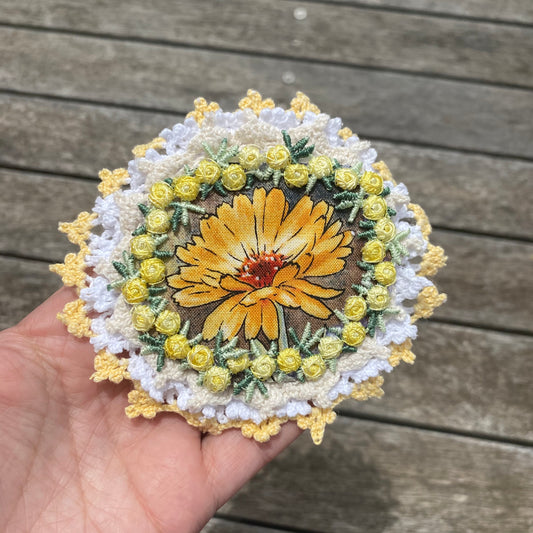 Vintage Lace Flower (Large)